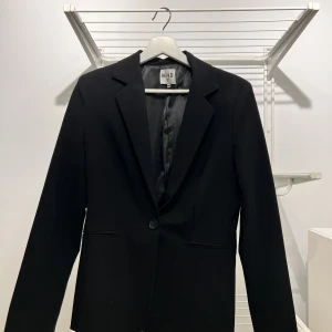 Blazer - Använd några gånger endast, fint skick.