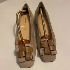 Brunate pumps vintage - Brunate exklusiva pumps 