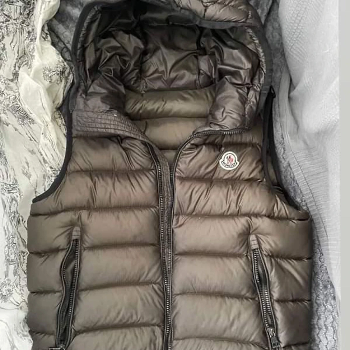 Moncler väst med huva - 90