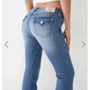 Söker true religion, Joey i storlek 25 - Söker true religion, Joey flare i storlek w25