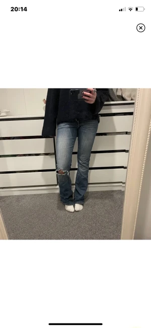 Låg midjade jeans - Jättefina jeans som ja köpte av en tjej som tyvärr blev försmå💖