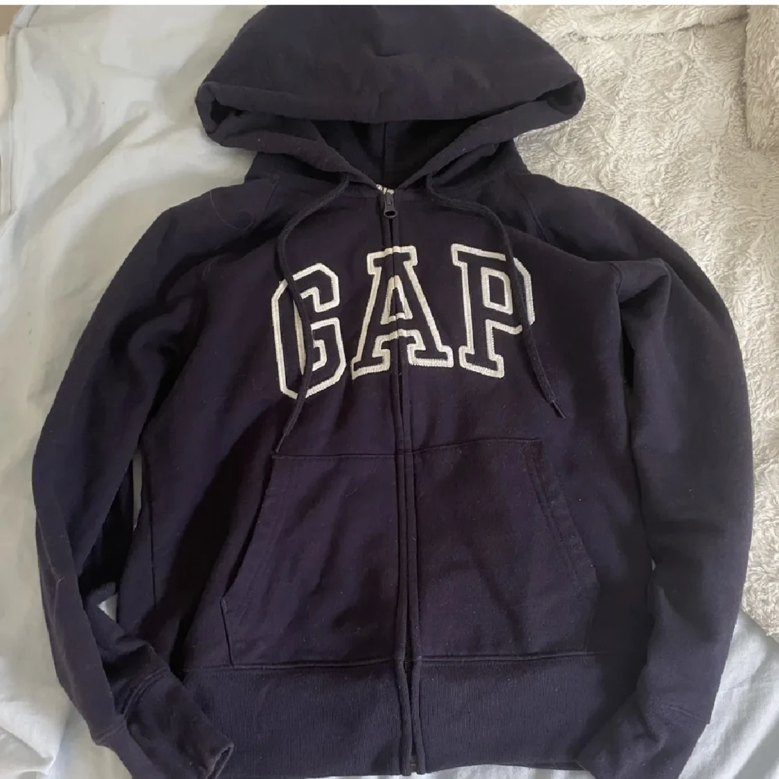 Gap zip up