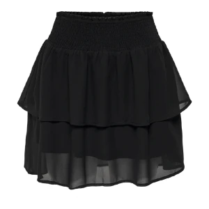 Kjol - Svart volang kjol från only. Aldrig använt. 