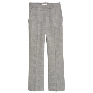 H&M kostymbyxor - Säljer ett par gråa byxor (44% ull) från H&M i strl 42. Nypris 599 kr, säljer för 200 kr.   Kan antingen hämtas upp i Sundbyberg eller skickas mot fraktkostnad.