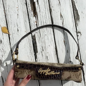 Vintage väska😍 - Jättefint skick!🙌🙌 Väldigt tidigt 2000-tal!💓