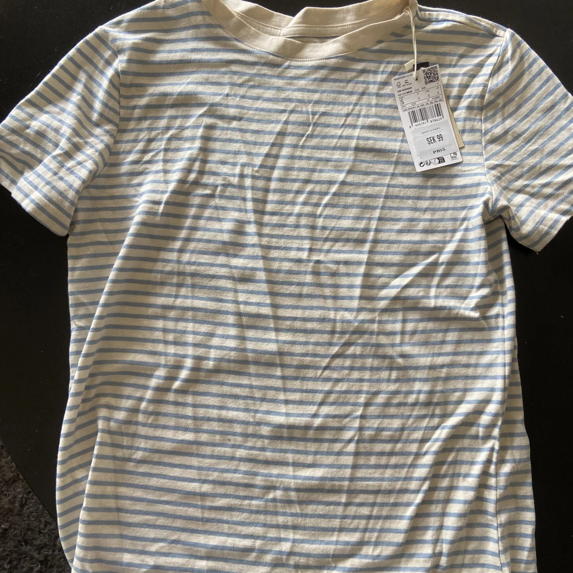 Blå randig t-shirt från Mango - 91