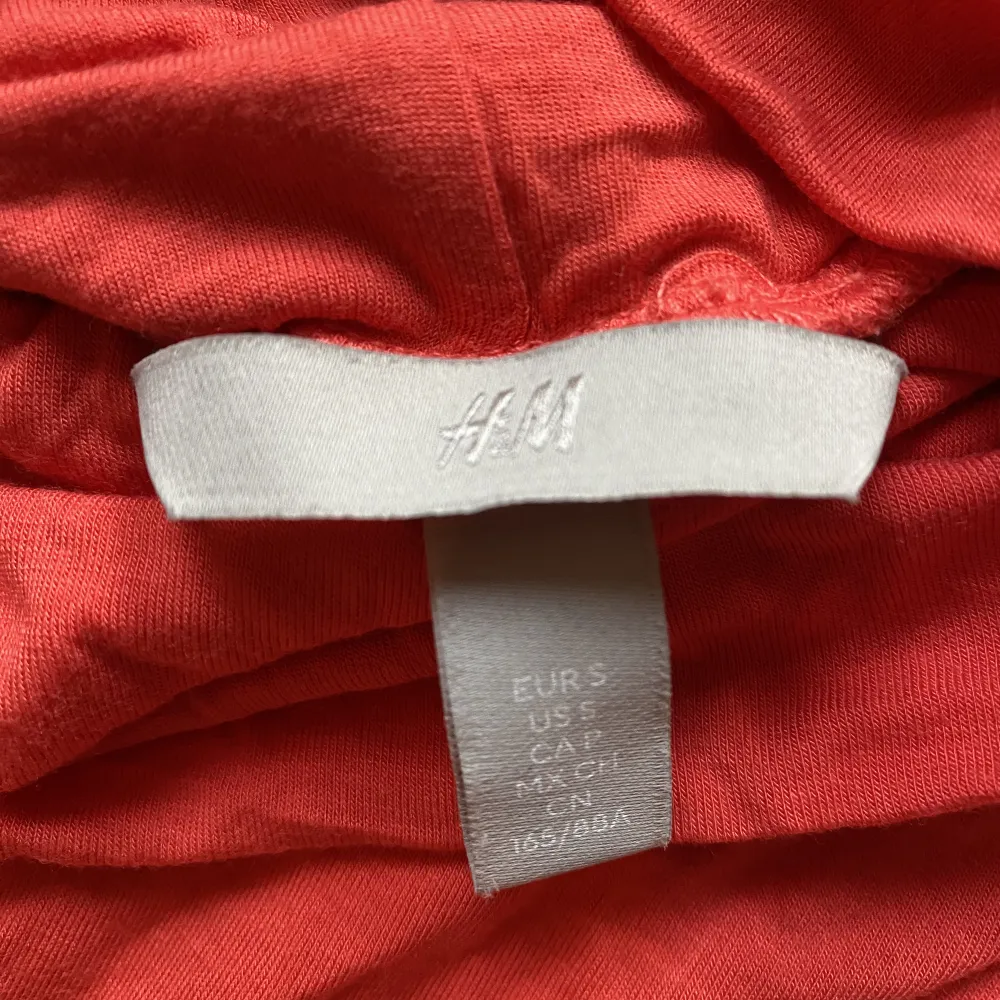 Turtleneck tröja från H&M. Toppar.