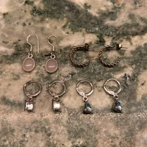 💎Örhängen💎 - 10kr/per örhänge. OBS: ej riktigt silver/guld. Köparen står för frakt! 💎