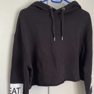 Svart hoodie - Svart hoodie🖤