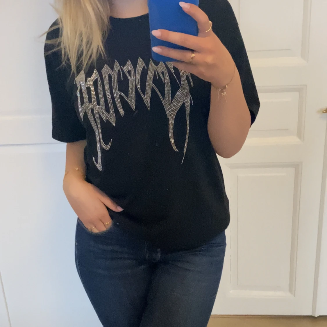 Svart T-shirt med rhinestones  - 90
