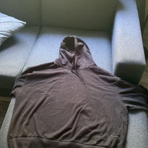 Vanlig svart Hoodie - Kön och väldigt mysig