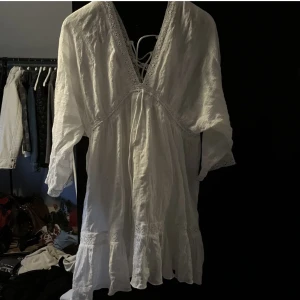 Superfin vit sommarklänning 💞 - Jättefin sommarklänning