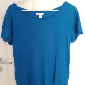Blå tshirt  - Blå tshirt i storlek S. Bra skick 