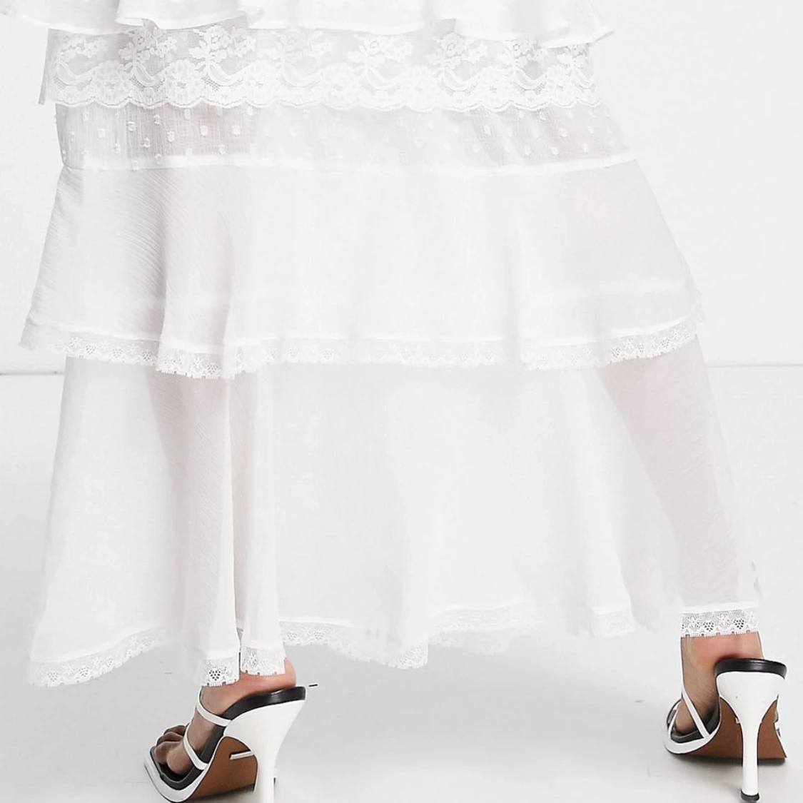 Vit volang lång kjol - 90