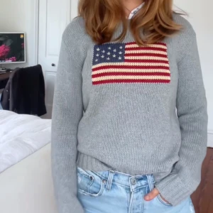 Ralph lauren flaggtröja stickad - Jätte fin grå Ralph lauren tröja i storlek M 10-12, första bild lånad❤️