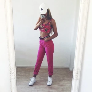 Rosa jeans - Rosa jeans från Nelly. St 34