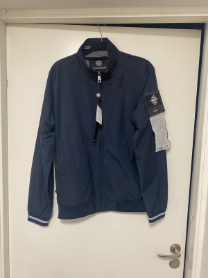 Stone island Mesh badge Jacka - Helt ny Stone Island jacka med tags o allt kvar! 