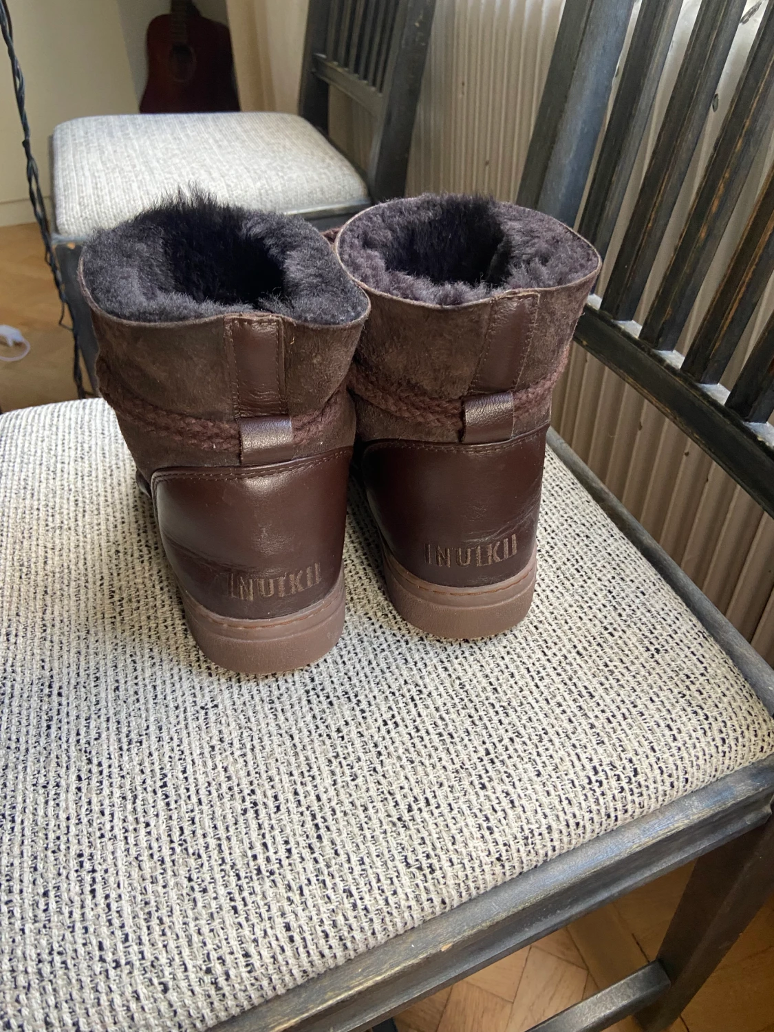 Inuikii skor bruna - 90