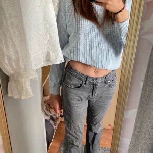 Stickad tröja - Blå stickad tröja från lager 157