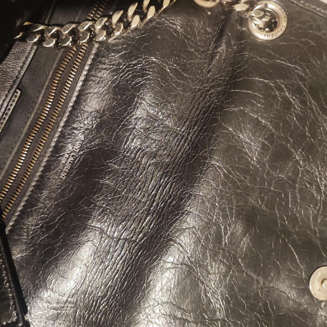 Äkta Leather medium size niki in black.  - 91