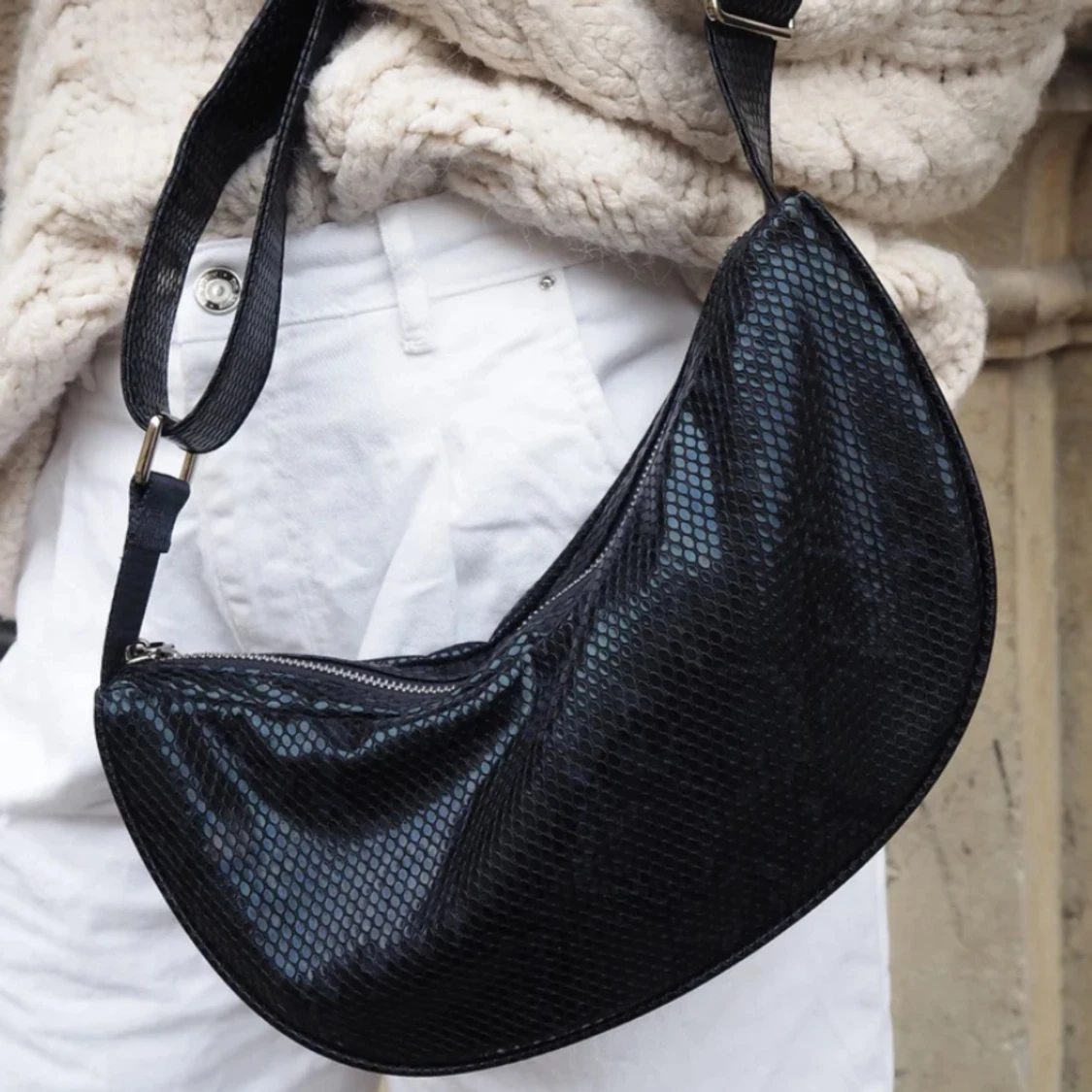 Cross body bag /axelrems Väska bäck södergaard  - 90