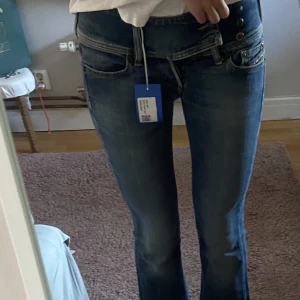 Diesel byxor  - Jätte snygga diesel byxor som tyvärr inte passar mig, köpta från sellpy. 