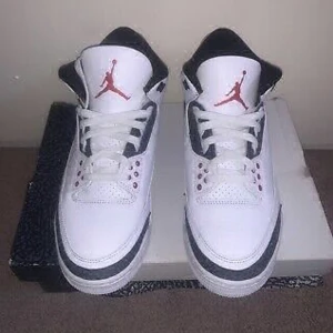 Jordan 3 Denim - Jordan 3 Denim knappt använda som nya och så klart äkta 