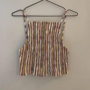 Färgglad topp - Linne i flera färger, använd en gång 