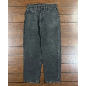 Levis 550 30/30 - Snygga Levis 550 jeans i storlek 30/30! Bara att skriva om du undrar över något🙏