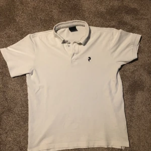 Peak performance piké  - Skick 8/10 säljer då den inte används särkilt mycket och behöver pengar. Bara att fråga vid funderingar.