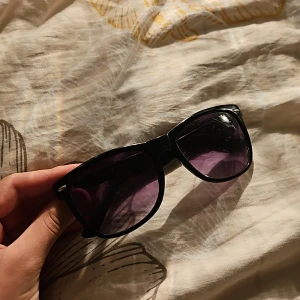 Solglasögon  - Inte riktigt min stil💫