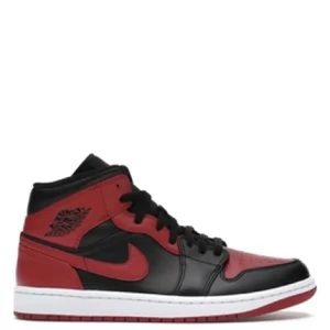 Nike jordans mid - Jätte fina Nike jordans mid säljes för jah använder de aldrig, fint skick, köparen står för frakten, storlek 36