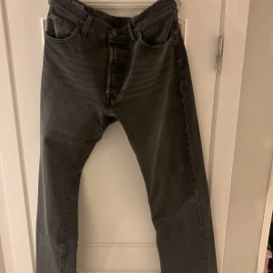 Levis 501 - Modell 501 och det är storleken 34/34