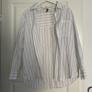 Skjorta H&M - Kommer inte till användning, men i jättebra skick! 