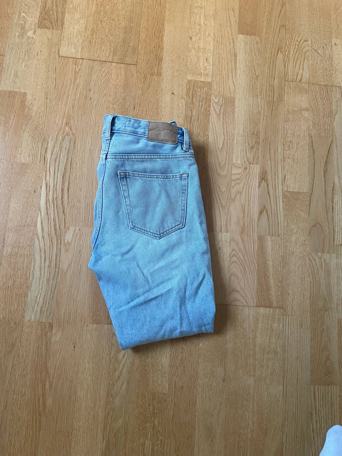 Ljusblåa jeans