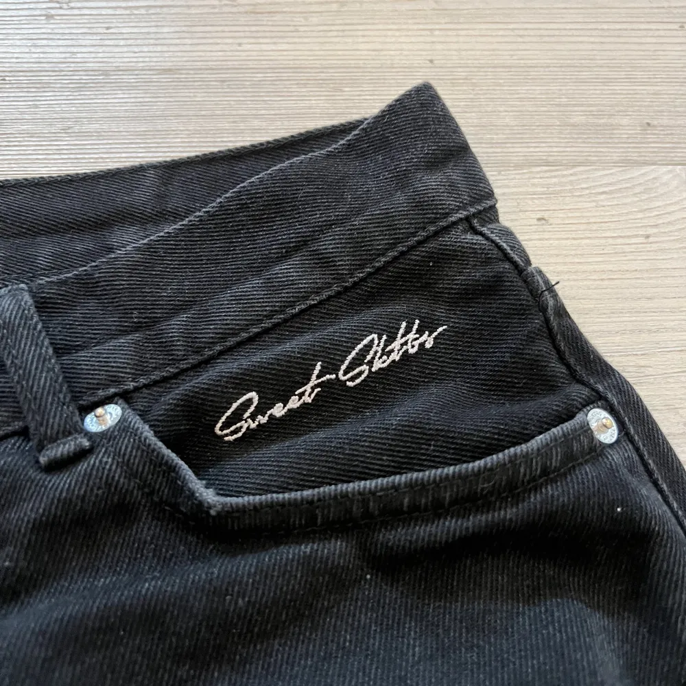 Svarta sweet sktbs jeans. Stl S. Kan frakta!. Jeans & Byxor.