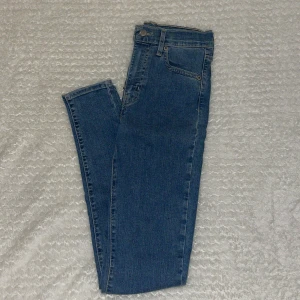 Levi’s jeans - Ej använda Modell: Mile high super skinny