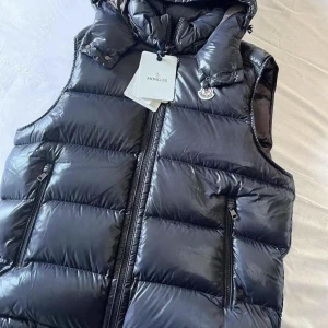 Moncler Bormes Hooded Down Vest Black - Moncler Bormes Hooded Down Vest Black