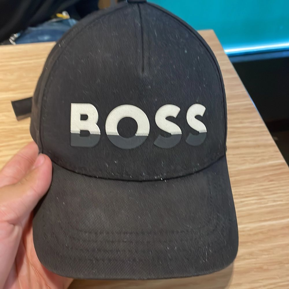 Svart Hugo boss keps - Hugo Boss | Plick Second Hand