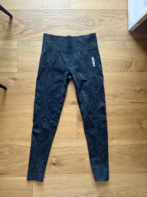 Träningstights - Gymshark, fint skick