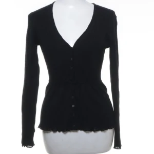 Kofta - Svart kofta i storlek M