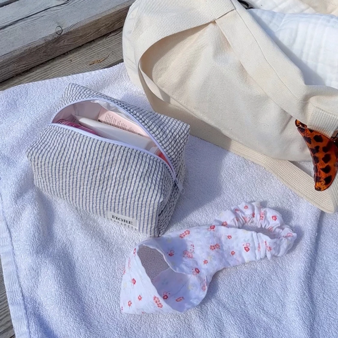 Handsydda necessärer - 90