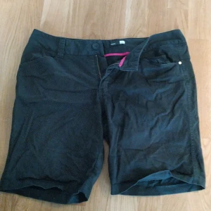 Shorts 42 - Never used shorts 42 Brand: Four D