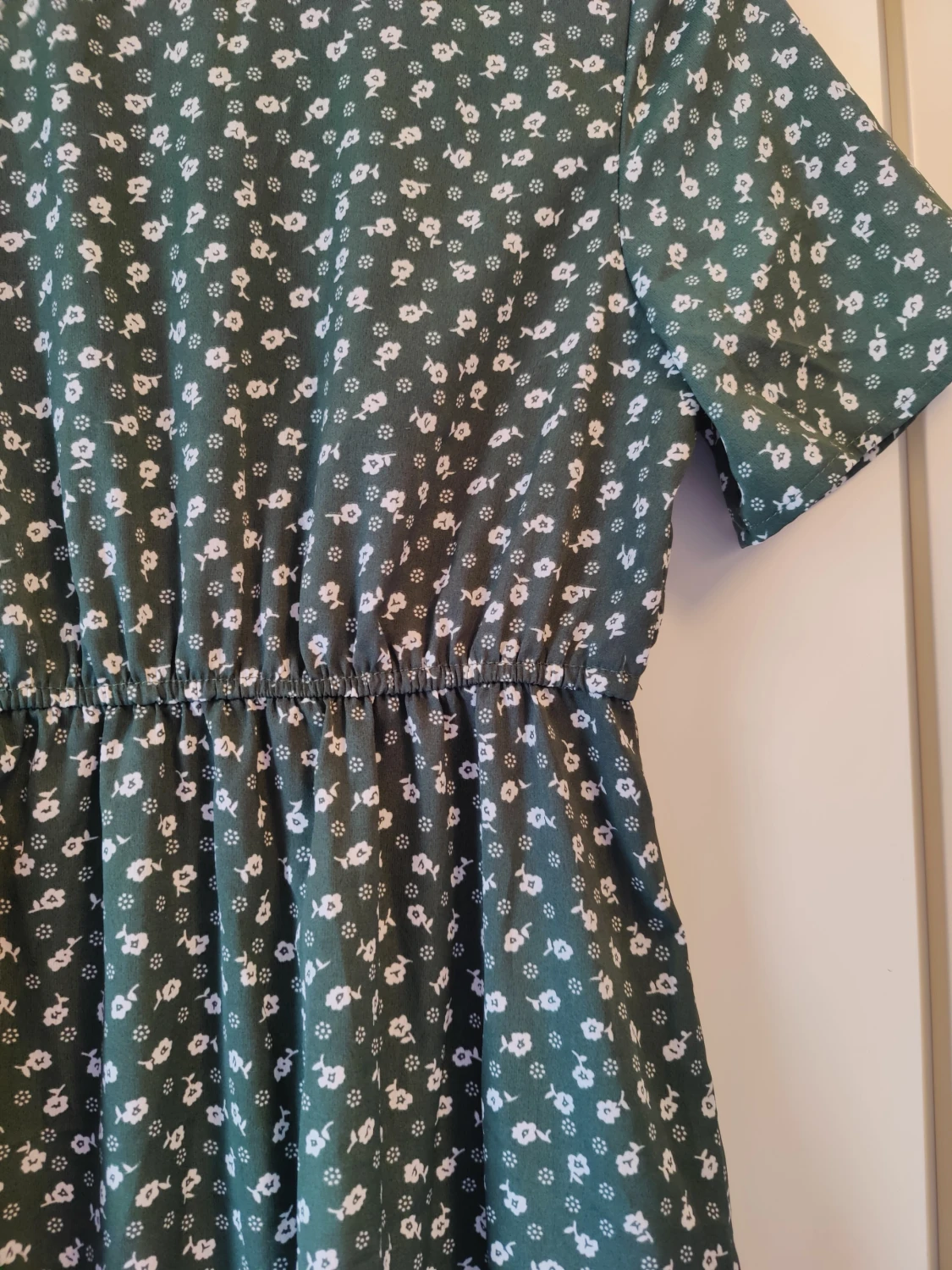 Grön blommig sommarklänning! - 90