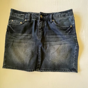 Jeanskjol  - En jeanskjol som passar perfekt till sommaren. 💗💗