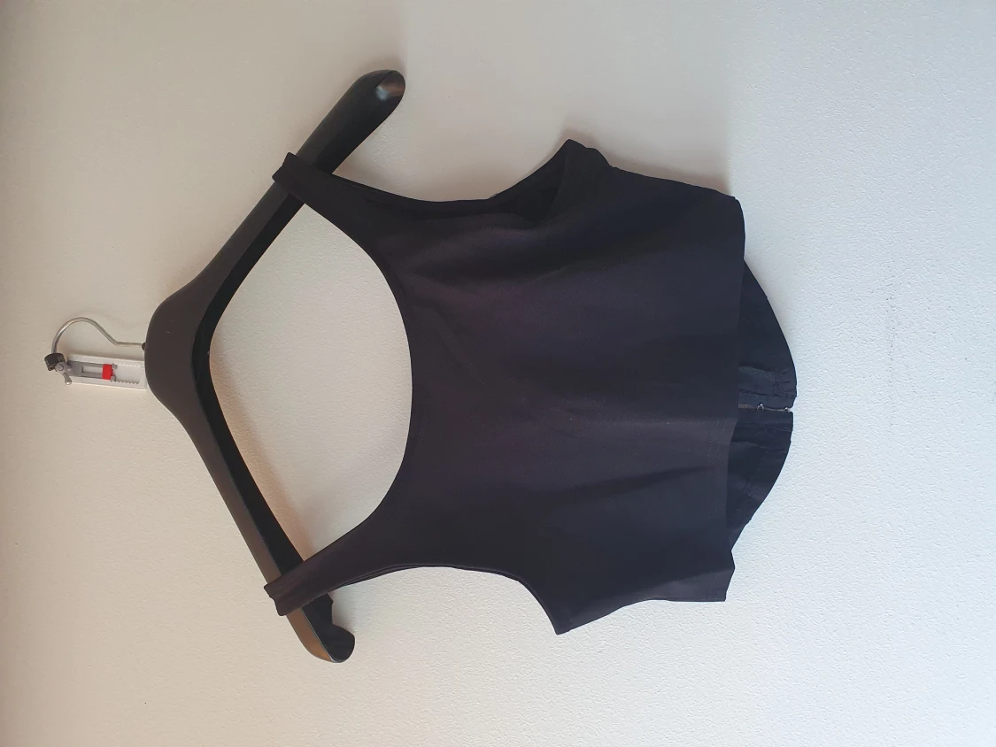 Magtröja från Shein storlek S, oanvänt - 90