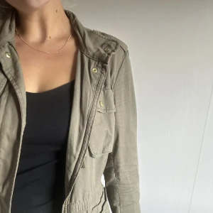 Grön jacka - Grön jacka från hm