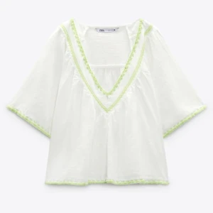 Zara topp! - Broderad topp, slutsåld på Zaras hemsida! Köptes för 359 kr! Fråga om fler bilder, använd 1 gång!