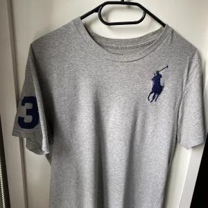 Ralph Lauren T shirt - Storlek 170/ 14Y