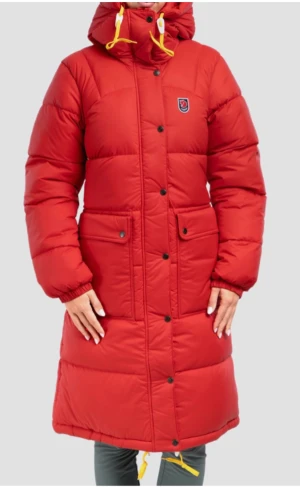 Fjällräven dunjacka - Mycket sparsamt använd och därmed i nyskick. Fjällräven jacka modell ”Expedition Long Down Parka” storlek M.